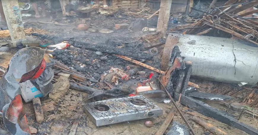 BREAKING : शिवहर में सिलेंडर ब्लास्ट से मचा हाहाकार, 8 घर जलकर राख; 6 लोग झुलसे, 2 की हालत गंभीर