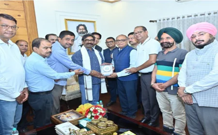 सीएम हेमंत सोरेन से मिला चैंबर ऑफ कॉमर्स का प्रतिनिधिमंडल, झारखंड में उद्योग और निवेश को लेकर हुई अहम चर्चा