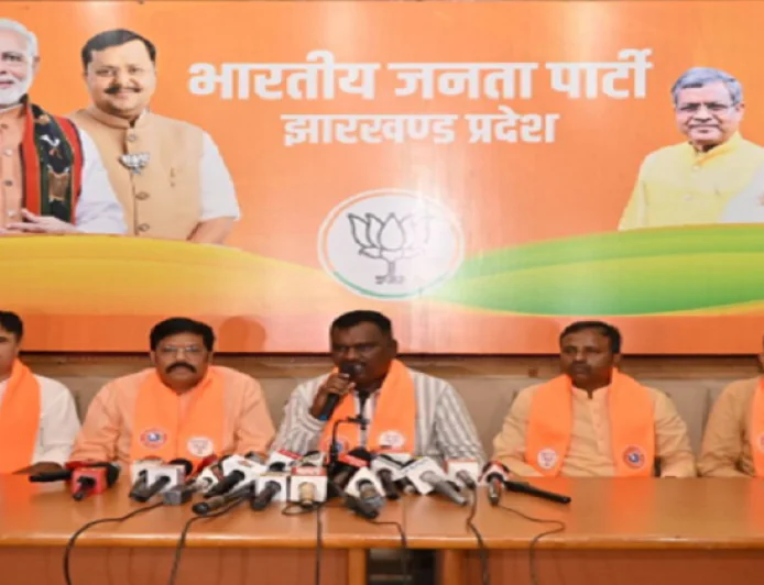 'जमशेदपुर बन गया चौपरपुर', हिमांशु हत्याकांड पर BJP का सरकार पर तीखा वार
