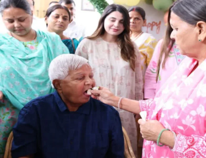 BIG NEWS : लालू यादव को बड़ी राहत, चारा घोटाला केस में सुप्रीम कोर्ट का जमानत रद्द करने से इनकार