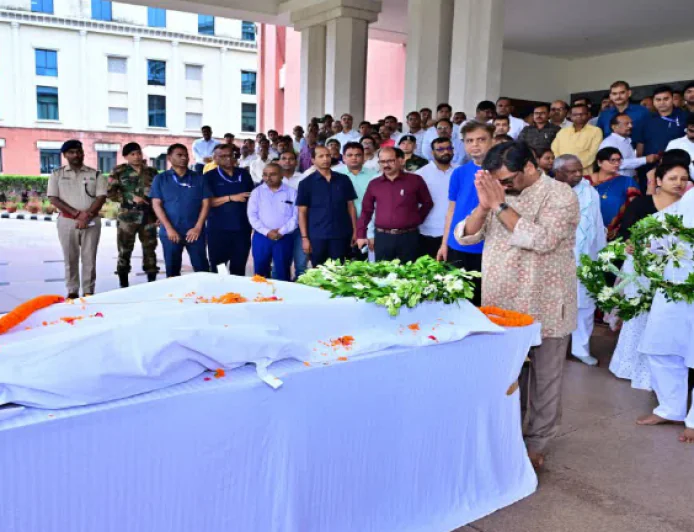 पूर्व मंत्री मन्नान मल्लिक का निधन, सीएम-स्पीकर ने दी श्रद्धांजलि, सियासी गलियारे में शोक की लहर 