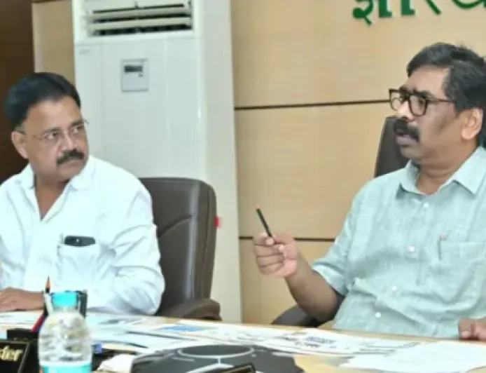 सीएम हेमंत सोरेन ने की उच्च शिक्षा विभाग की समीक्षा बैठक, विश्वविद्यालयों की रिक्तियां भरने का निर्देश