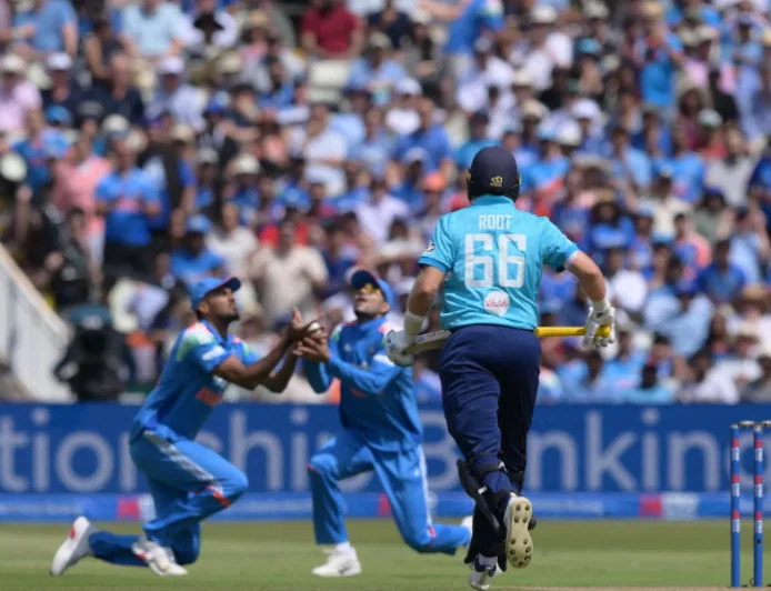 India vs England 1st ODI Live Score: इंग्लैंड के लिए 'संकटमोचक' बने लियाम डॉसन, वनडे करियर में पहली बार किया खास कारनामा