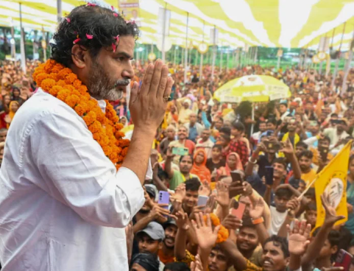 प्रशांत किशोर के नेताओं को परेशान कर रही पुलिस?, जनसुराज ने चुनाव आयोग से की शिकायत