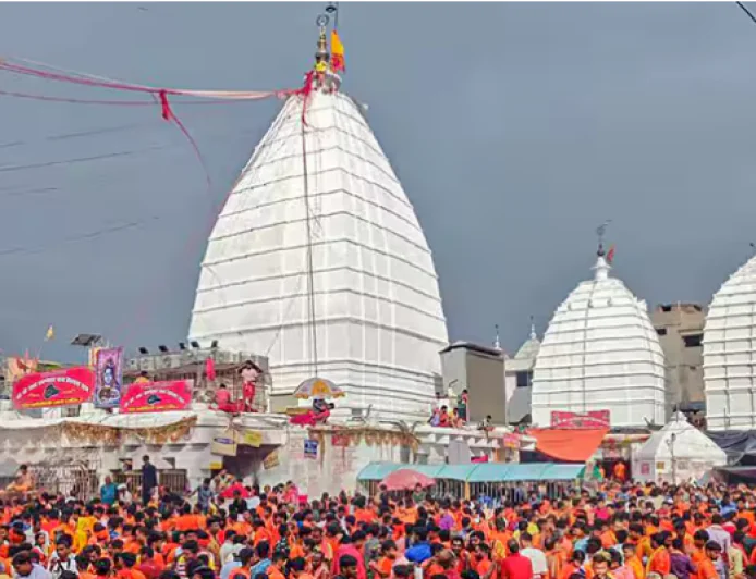 सावन के पहले दिन बाबा बैद्यनाथ धाम में उमड़ा आस्था का सैलाब, बोलबम के जयकारों से गूंजा देवघर