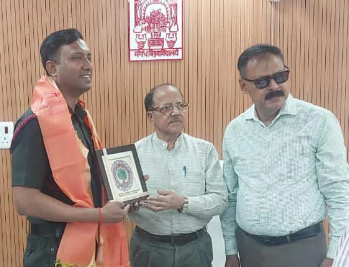 फरवरी 2027 में मगध विश्वविद्यालय में फिर होगी अग्निवीर भर्ती रैली तैयारियां शुरू, भर्ती निदेशक कर्नल आर. मदन मोहन ने कुलपति से की मुलाकात, विश्वविद्यालय ने हरसंभव सहयोग का दिया भरोसा