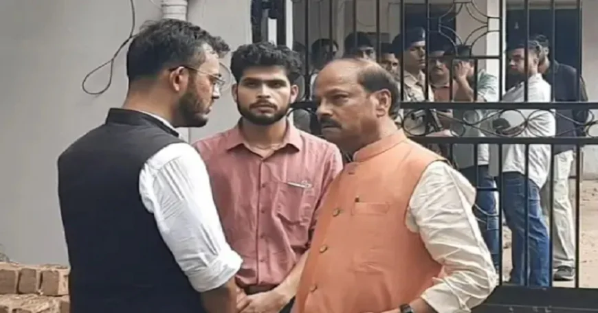 जमशेदपुर के हिमांशु हत्याकांड पर पूर्व सीएम रघुवर दास का सरकार पर हमला, पीड़ित परिवार से की मुलाकात