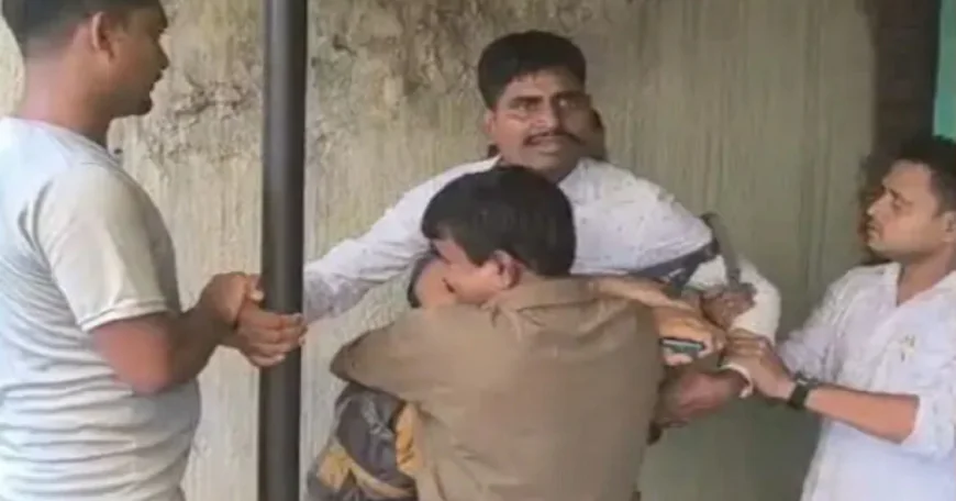 सरायकेला में JSSC के नाम पर ठगी, 10 लाख रुपये ऐंठने पहुंचे फर्जी अधिकारी को ग्रामीणों ने खदेड़ कर पकड़ा