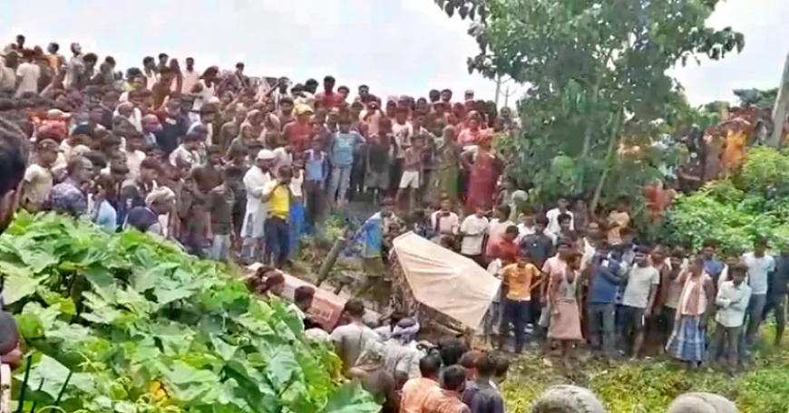 पानी से भरे गहरे गड्ढे में पलटी मजदूरों से भरी ट्रैक्टर ट्रॉली, 3 महिलाओं की मौत
