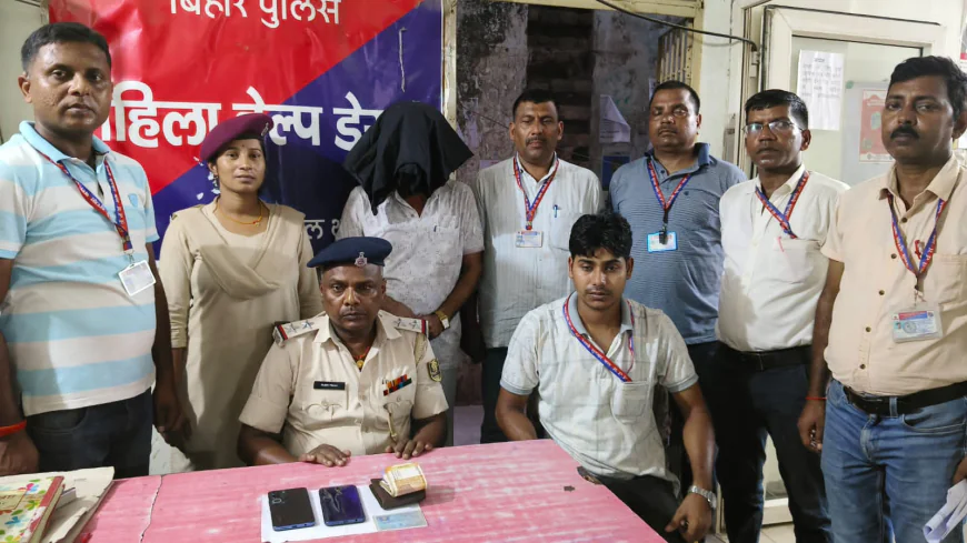 गया जंक्शन पर आरपीएफ की बड़ी कार्रवाई, चोरी के मोबाइल व पर्स के साथ शातिर चोर गिरफ्तार