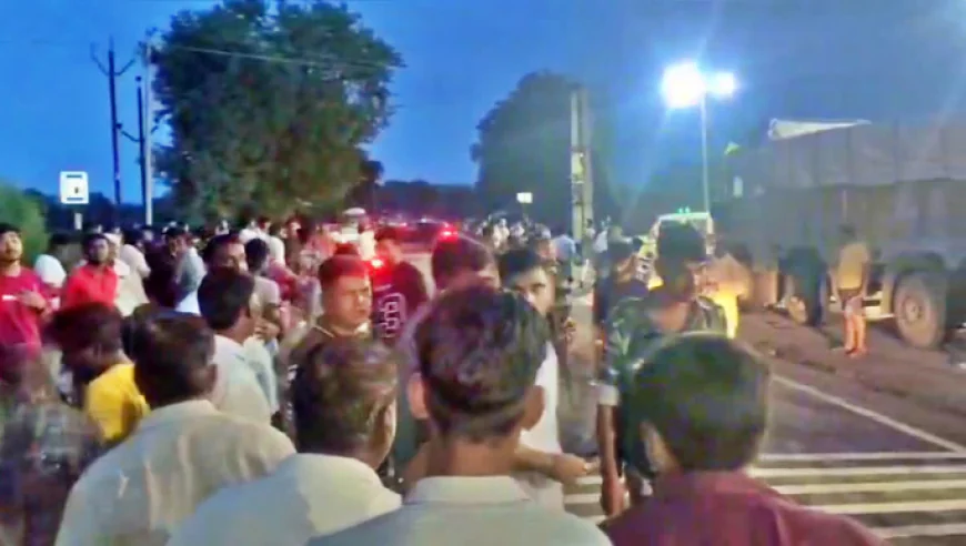 गढ़वा में बेलगाम रफ्तार का कहर, दो बाइक की टक्कर में तीन युवकों की मौत, मची चीख-पुकार