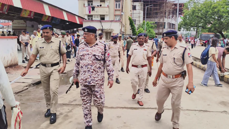 गया जंक्शन पर आरपीएफ-जीआरपी का फ्लैग मार्च, सुरक्षा व्यवस्था रही चाक-चौबंद
