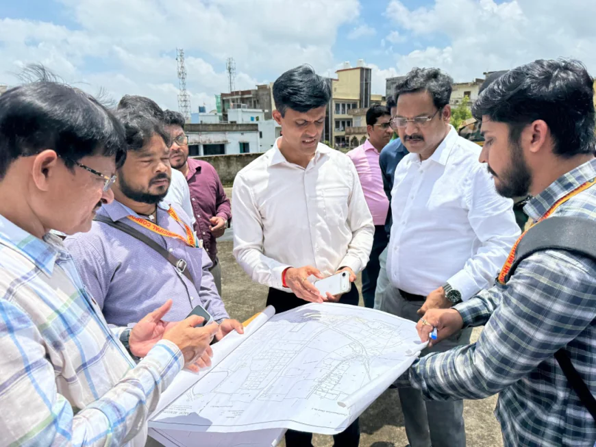 रांची में बनेगा मल्टी लेवल पार्किंग सहित आधुनिक मार्केटिंग काम्प्लेक्स, नगर आयुक्त ने अपर बाजार का निरीक्षण किया