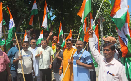 तिरंगा यात्रा में गूंजा राष्ट्रभक्ति का संदेश, शहीद भगत सिंह को दी श्रद्धांजलि
