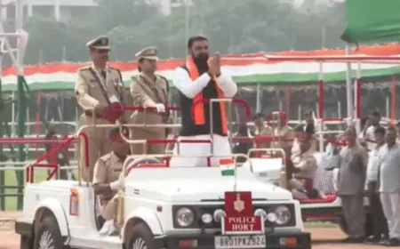 CM सम्राट चौधरी ने पहली बार गांधी मैदान में फहराया तिरंगा, विधानसभा और विधान परिषद में किया गया झंडोत्तोलन