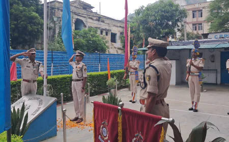 47वीं वाहिनी सीआरपीएफ में देशभक्ति के रंग में रंगा स्वतंत्रता दिवस समारोह, राष्ट्रपति पुलिस पदक से सम्मानित होंगे कमांडेंट अवधेश कुमार, उत्कृष्ट कार्य करने वाले अधिकारियों एवं जवानों को किया गया सम्मानित