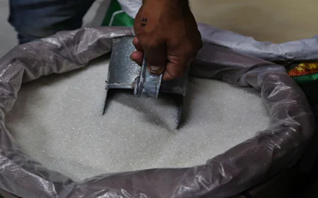 कम हुए चीनी के दाम, 18% सस्ते हुए मिल भाव, जानें थोक और खुदरा रेट