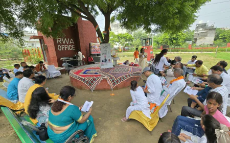 शब्दवीणा के मंच पर कवयित्री सरोज कुमार के काव्य संग्रह "सरोरूह" का हुआ लोकार्पण, काव्य सत्र में पढ़ी गयीं एक से बढ़कर एक रचनाएँ