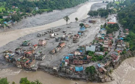 नेपाल की बाढ़ ने बढ़ाई भारत की चिंता, हिमालय की 200 खतरनाक झीलों पर नजर