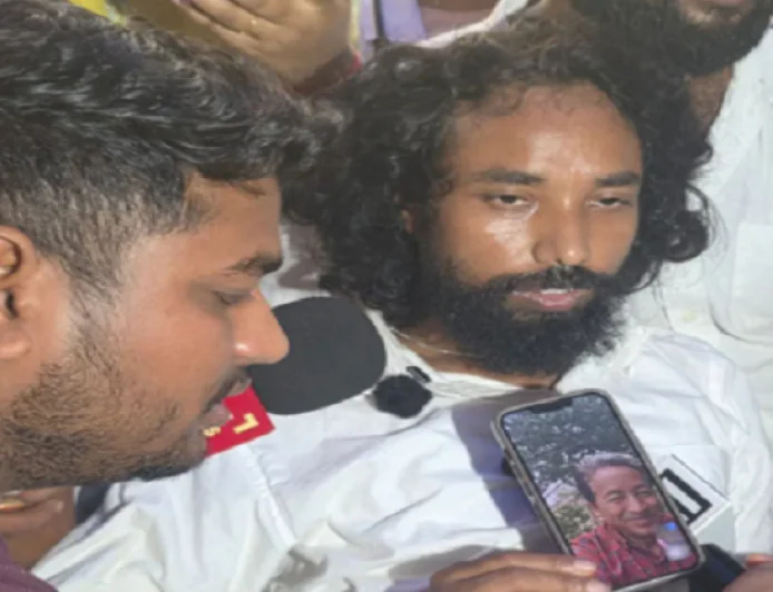 JPSC Student Protest : रांची में जंतर-मंतर जैसा धरना, भूख हड़ताल पर 7 प्रदर्शनकारी, सोनम वांगचुक की अपील पर पिया पानी, 7 अगस्त को करेंगे विधानसभा घेराव