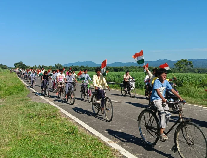 हर घर तिरंगा अभियान के तहत निकली साइकिल तिरंगा रैली, 15 किलोमीटर तक गूंजा देशभक्ति का संदेश