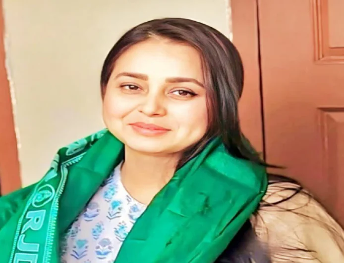 बिहार सरकार पर 1500 रुपये की डस्टबिन 15 हजार में खरीदने का आरोप, लालू प्रसाद की बेटी रोहिणी आचार्य का हमला