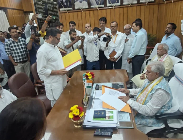 प्रशांत किशोर ने ली विधानसभा की सदस्यता, बोले : बिहार की बेहतरी के लिए मैं करूंगा काम