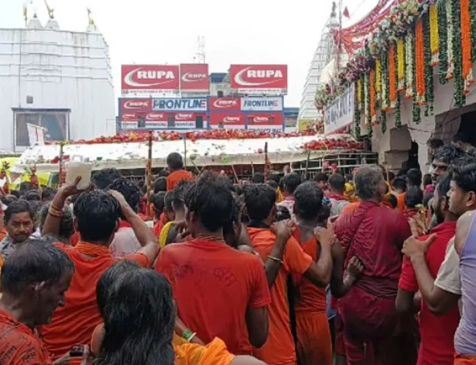 सावन की तीसरी सोमवारी और नाग पंचमी का अद्भुत संयोग, बाबा धाम में उमड़ा आस्था का सैलाब