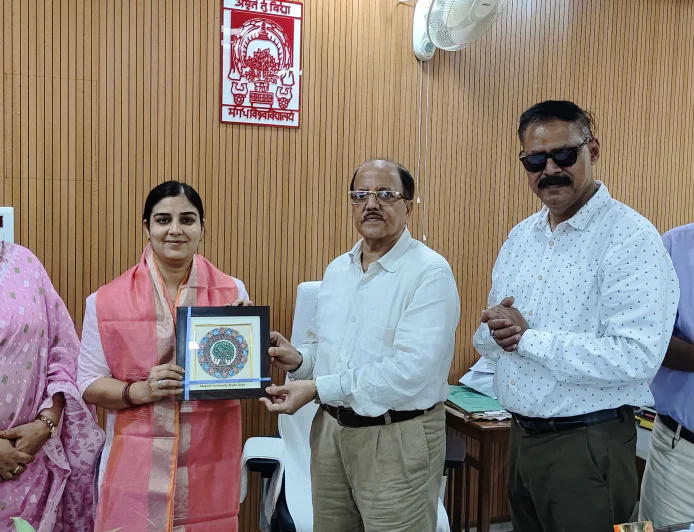 राष्ट्रीय मानवाधिकार आयोग के सदस्यों का मगध विश्वविद्यालय में गर्मजोशी से स्वागत