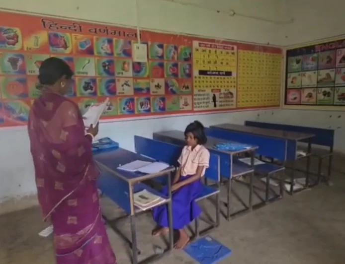 सिर्फ़ एक छात्रा के लिए खुलता है यह स्कूल, पढ़ाने आती है शिक्षिका और रोज बनता है मिड डे मील