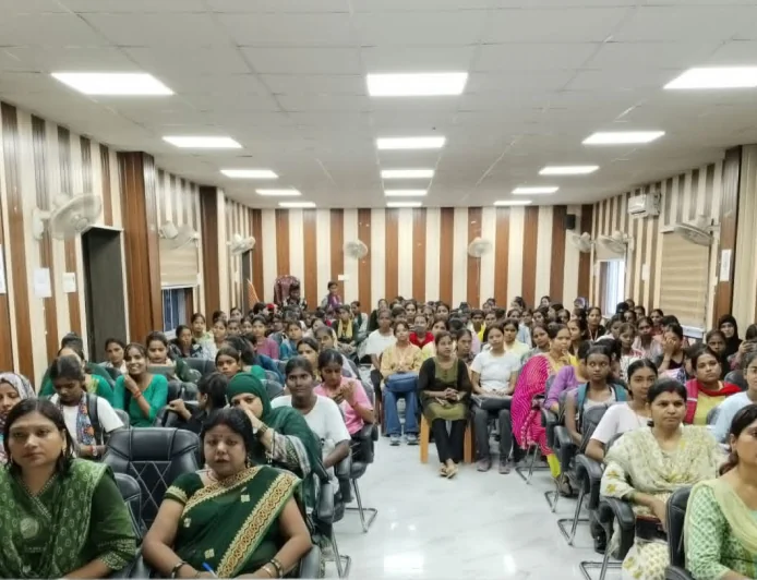 जीबीएम कॉलेज में प्रधानमंत्री के "खेलो इंडिया संवाद" का एनएसएस वॉलेंटियर्स सहित सभी छात्राओं ने उठाया लाभ