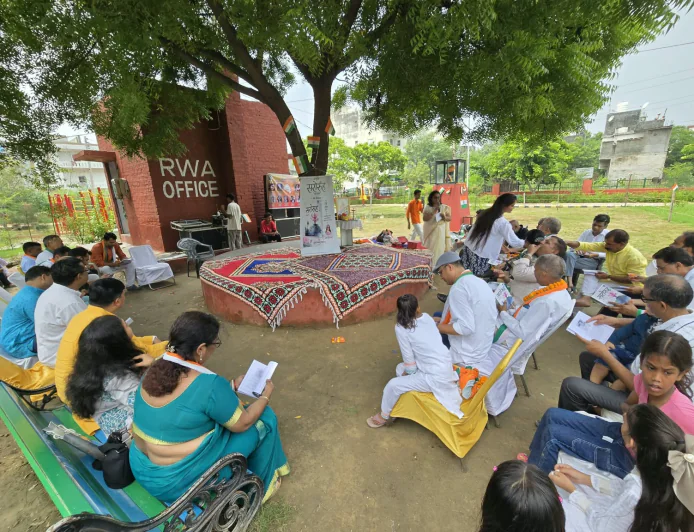शब्दवीणा के मंच पर कवयित्री सरोज कुमार के काव्य संग्रह "सरोरूह" का हुआ लोकार्पण, काव्य सत्र में पढ़ी गयीं एक से बढ़कर एक रचनाएँ