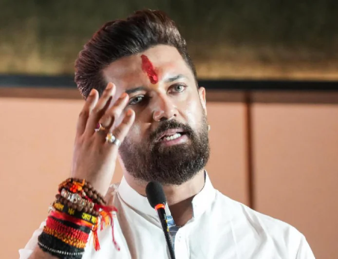 BIG NEWS : तेज प्रताप के आरोपों पर चिराग पासवान के तेवर तल्ख, अपनी ही पार्टी के मंत्री संजय सिंह से मांगा जवाब