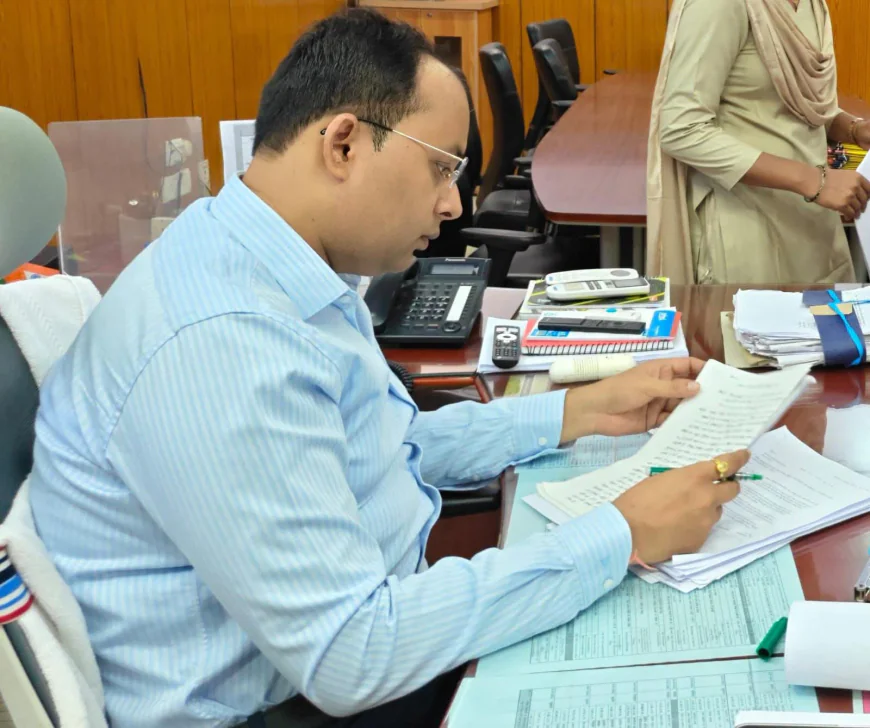 रैण्डमाइजेशन प्रक्रिया के तहत विभिन्न विभागों के कर्मियों का स्थानांतरण, पारदर्शिता एवं निष्पक्षता को मिलेगा बढ़ावा