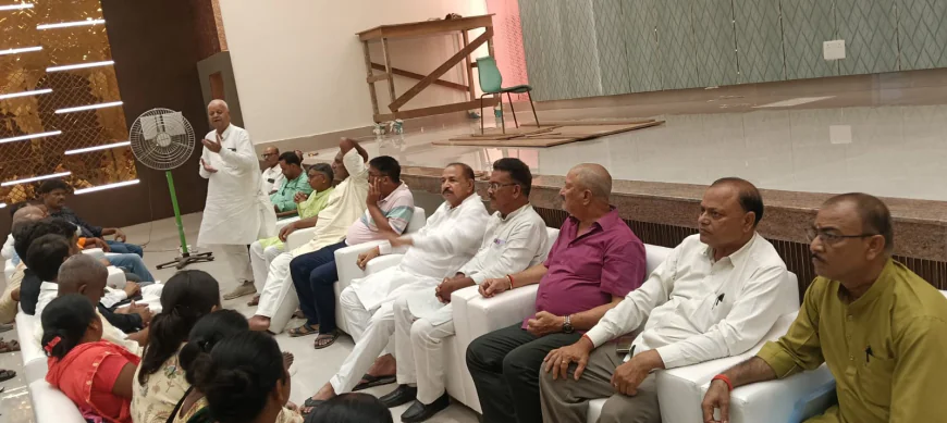 हर घर तिरंगा’ अभियान को लेकर वजीरगंज विधानसभा में व्यापक तैयारी, विधायक वीरेंद्र  सिंह के नेतृत्व में बैठक,  प्रत्येक मंडल में निकलेगी भव्य तिरंगा यात्रा