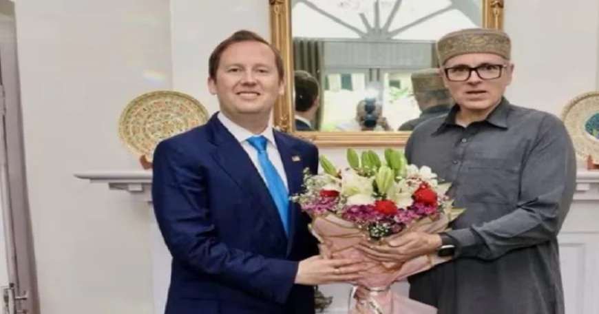 उमर अब्दुल्ला से मिले अमेरिका के राजदूत सर्जियो गोर, कहा- 'जम्मू कश्मीर भारत का अहम हिस्सा'