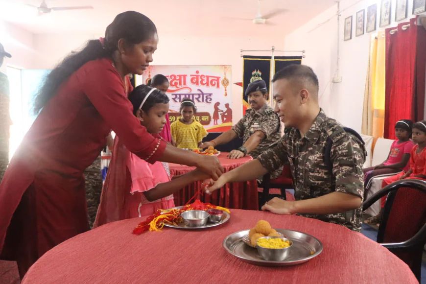 राखी के पावन पर्व पर सीआरपीएफ जवानों की कलाइयों पर सजा रक्षा सूत्र