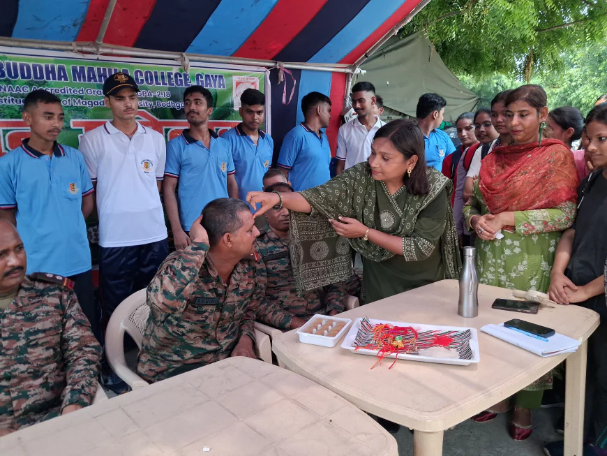 सैनिकों की कलाई पर सजा बहनों का प्यार, रक्षाबंधन पर भावुक हुआ एनसीसी शिविर