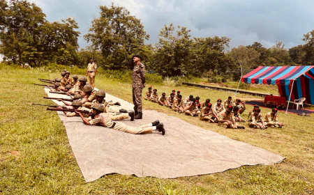 एनसीसी कैडेटों ने लॉन्ग रेंज पर साधा निशाना, कर्नल पंकज कुमार ने बढ़ाया हौसला