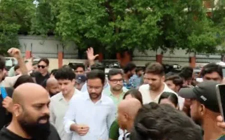 CJP Protest Live: स्वतंत्र भारद्वाज को दिल्ली पुलिस ने हिरासत में लिया, CJP के थाने पहुंचते ही एक्शन