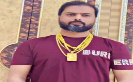 प्रिंस हत्याकांड में पुलिस की बड़ी कार्रवाई, 11 और फरार आरोपियों के घर चिपकाया इश्तहार