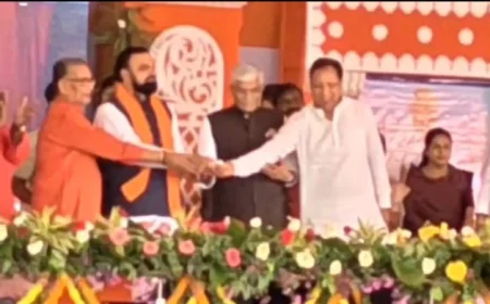 MLC चुनाव में जन सुराज का बड़ा दांव, प्रशांत किशोर ने 5 उम्मीदवारों का किया ऐलान; शिक्षकों को 7वां वेतनमान दिलाने का वादा