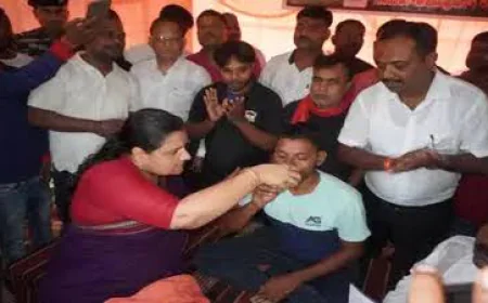 बोकारो में नियुक्ति पत्र मिलते ही खत्म हुआ सजल कुमार का अनशन, विधायक श्वेता सिंह ने जूस पिलाकर कराया समाप्त