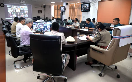 दुर्गा पूजा को लेकर झारखंड पुलिस अलर्ट, DGP ने की सुरक्षा तैयारियों की समीक्षा; 24x7 कंट्रोल रूम और ड्रोन निगरानी के निर्देश