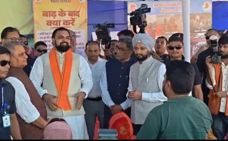 बेतिया में CM के सामने बाढ़ पीड़ितों का हंगामा, सांसद-विधायक के खिलाफ नारेबाजी; सांसद की गाड़ी पर फेंका गोबर