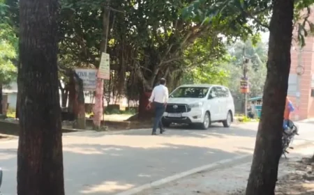 देवघर के नंदन पहाड़ रोड पर विकास चक्रवर्ती के आवास पर ED की छापेमारी की सूचना, इलाके में हलचल