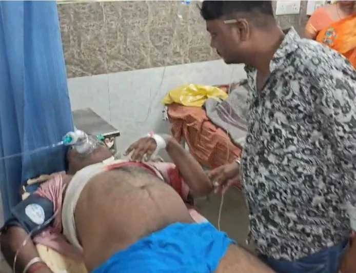 बेतिया में स्वर्ण व्यवसायी को सीने में मारी गोली, हालत गंभीर; पटना रेफर, इलाके में दहशत