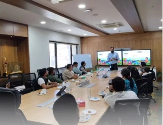 केरल प्रेस टूर: झारखंड के पत्रकारों ने किया विझिंजम इंटरनेशनल सीपोर्ट का दौरा, आधुनिक सुविधाओं की ली जानकारी