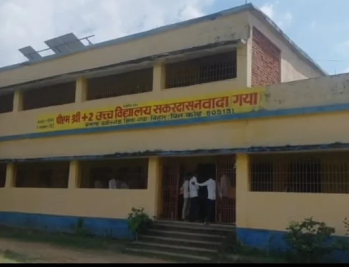गया में चार स्कूली छात्राएं एक साथ लापता, स्कूल जाने निकली थीं, वजीरगंज पुलिस तलाश में जुटी