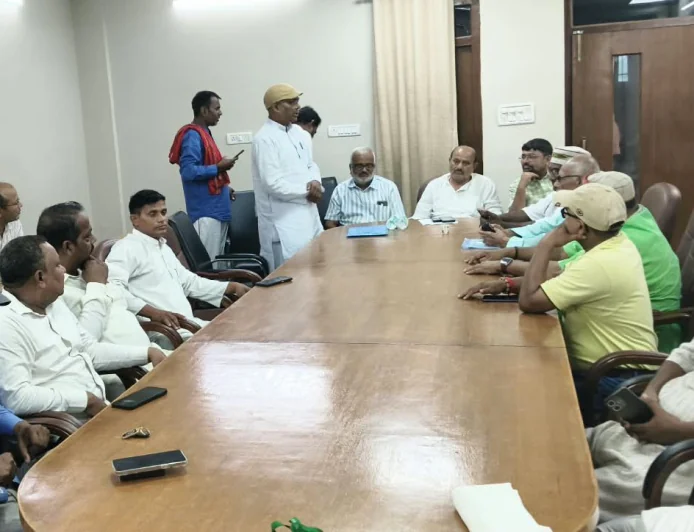 एमएलसी चुनाव को लेकर राजद की बैठक, अनिल कुमार झा के समर्थन में चुनावी रणनीति पर मंथन